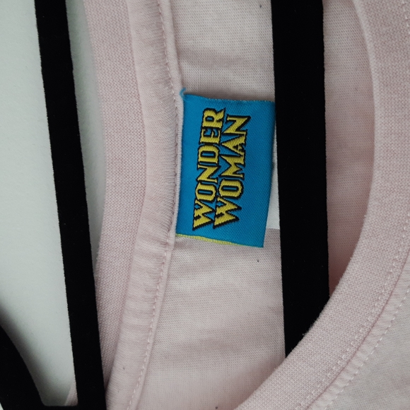 Wonder woman t shirt size 12 - Picture 4 of 6